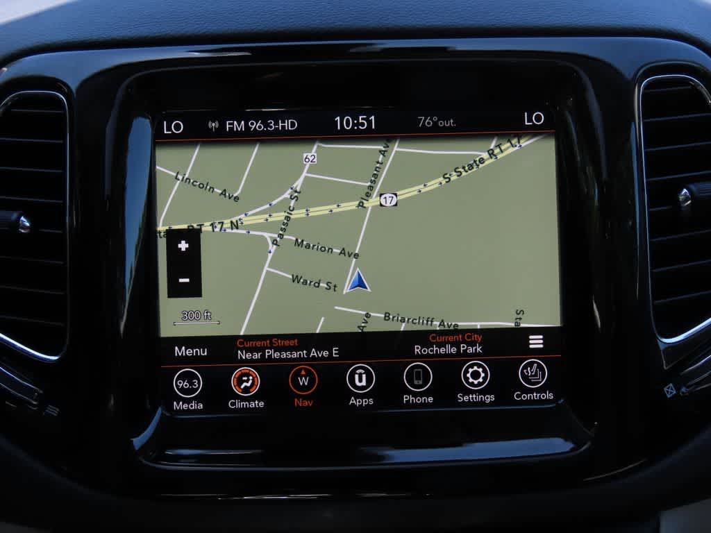Thumbnail: 2021 Jeep Compass - 22