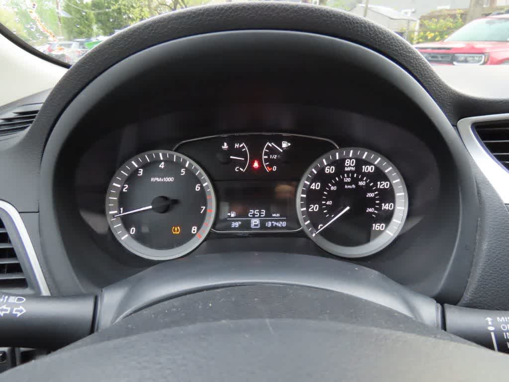 Thumbnail: 2015 Nissan Sentra - 20