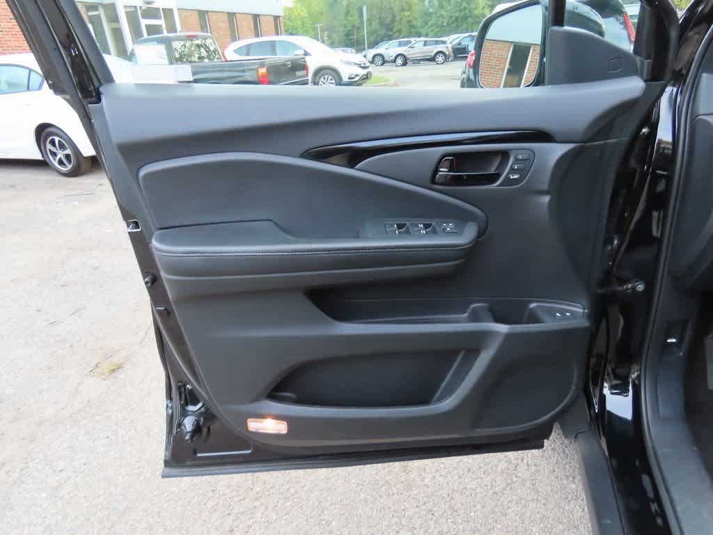 Thumbnail: 2023 Honda Passport - 14