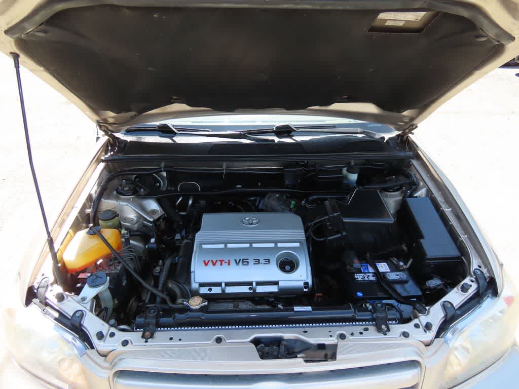 Thumbnail: 2004 Toyota Highlander - 10