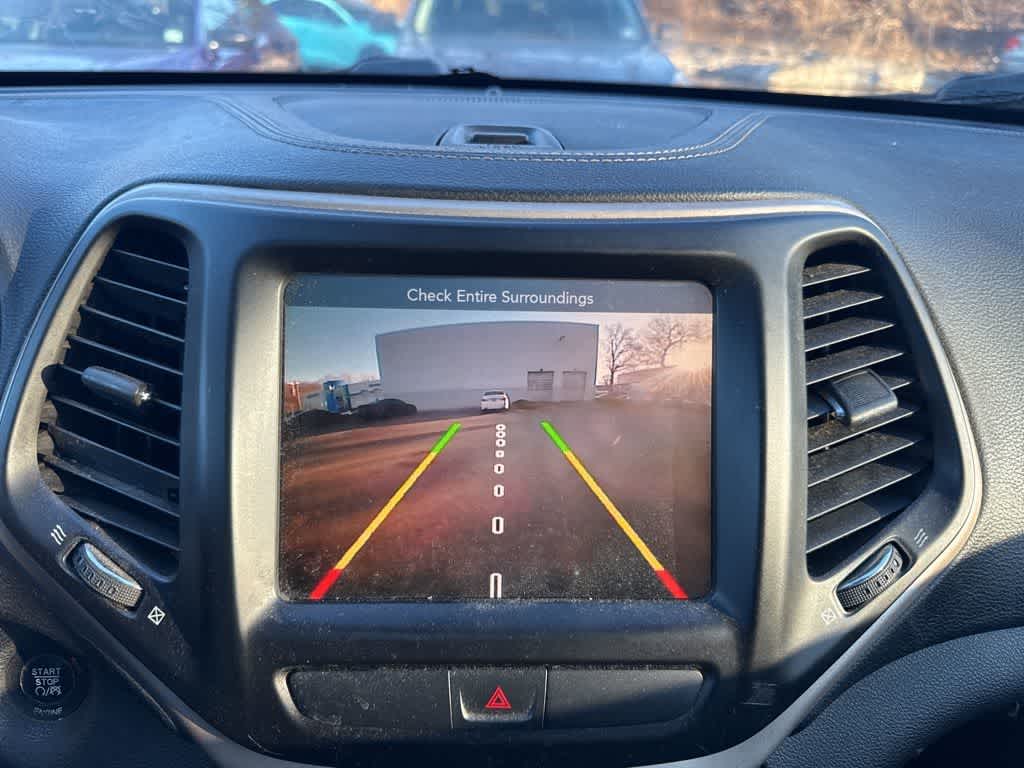 Thumbnail: 2015 Jeep Cherokee - 24