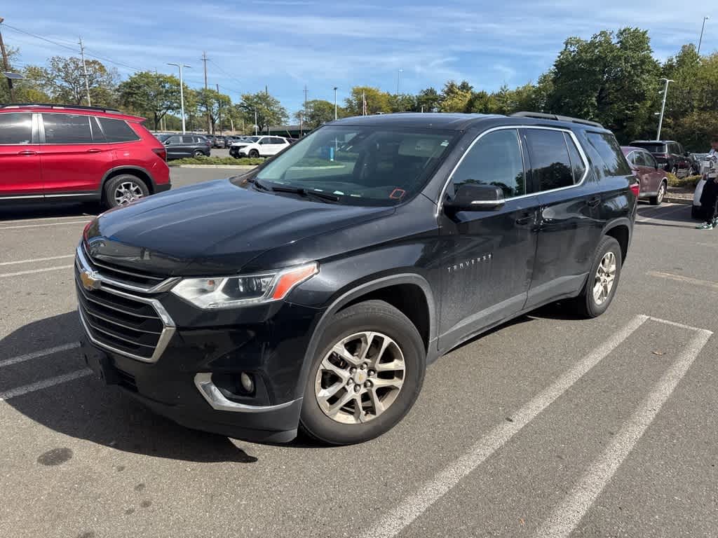 Thumbnail: 2021 Chevrolet Traverse - 2