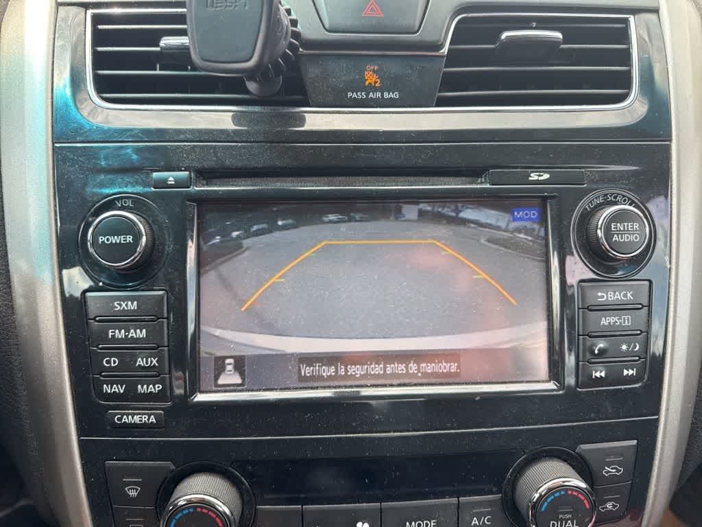 Thumbnail: 2015 Nissan Altima - 15