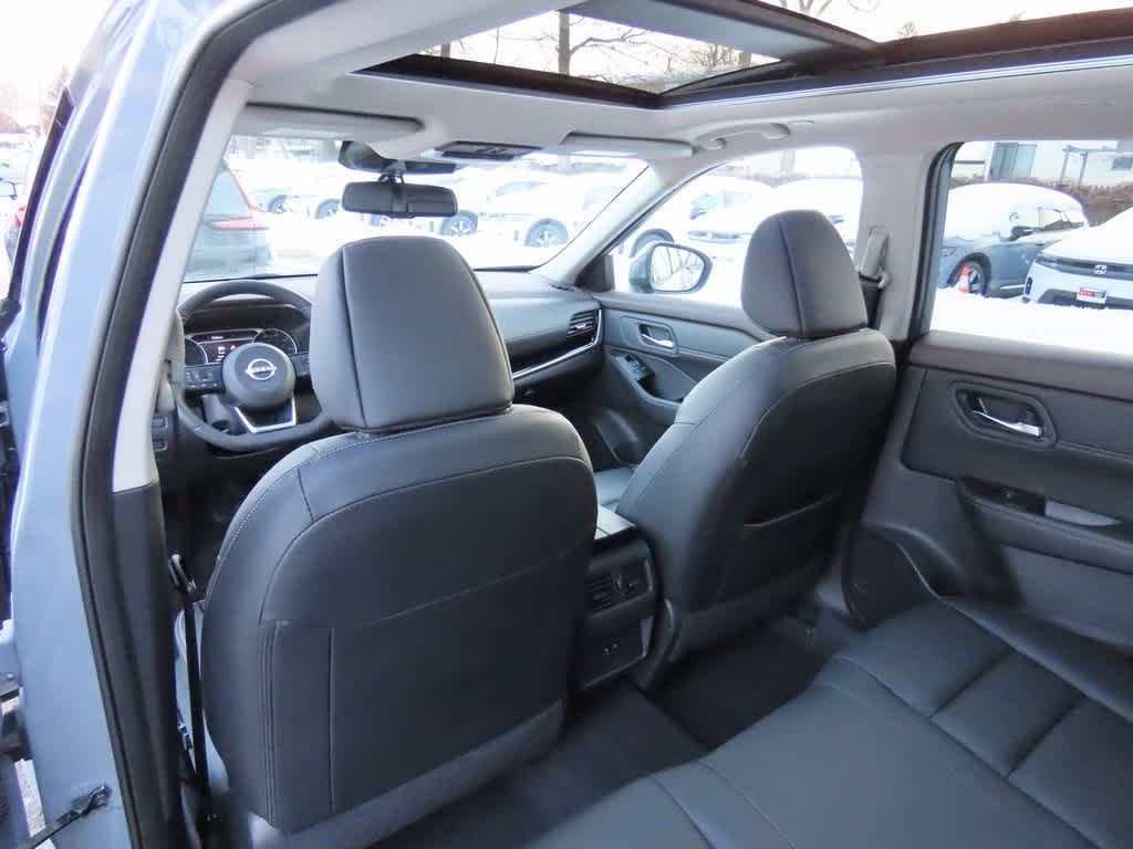 Thumbnail: 2023 Nissan Rogue - 15