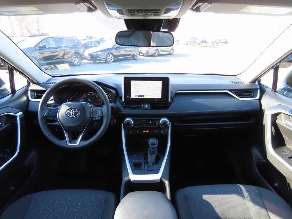 Thumbnail: 2025 Toyota RAV4 - 17