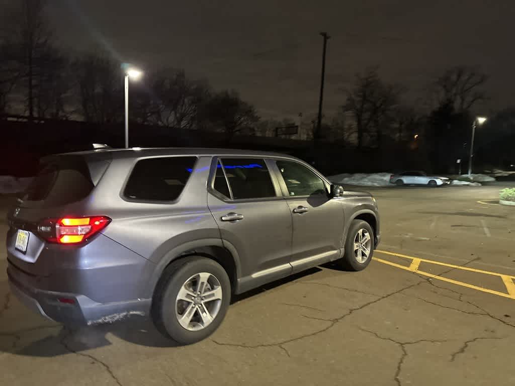 Thumbnail: 2023 Honda Pilot - 16