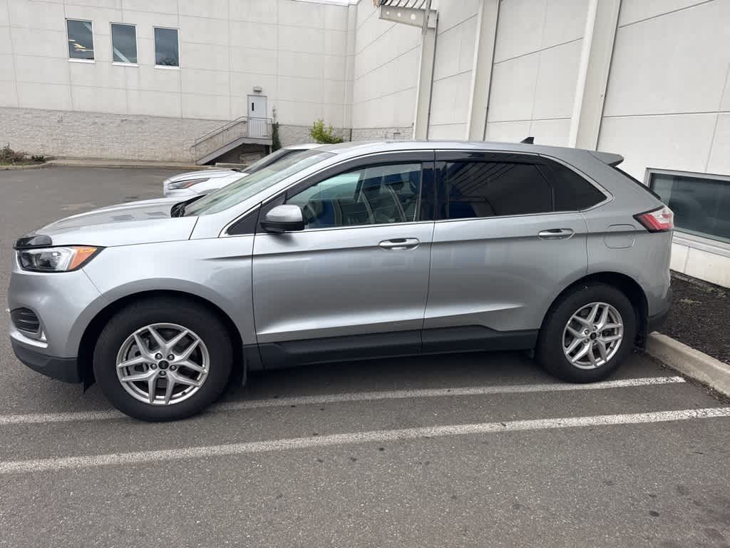 Thumbnail: 2023 Ford Edge - 7