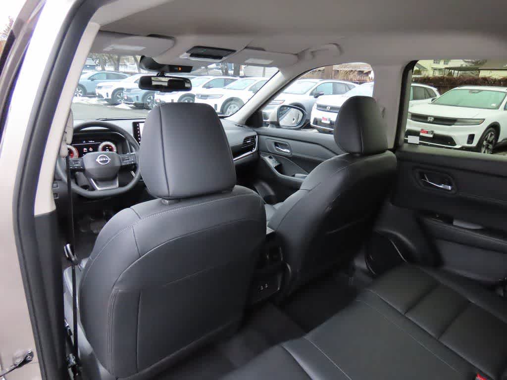 Thumbnail: 2025 Nissan Rogue - 15