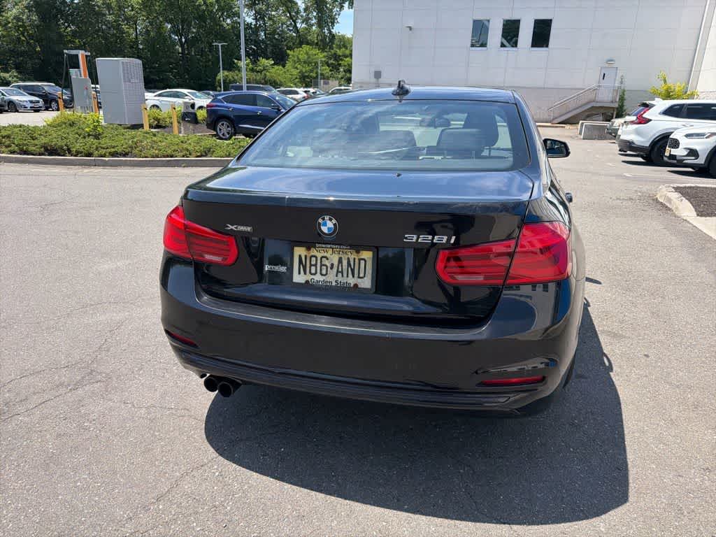 Thumbnail: 2016 BMW 3 Series - 15