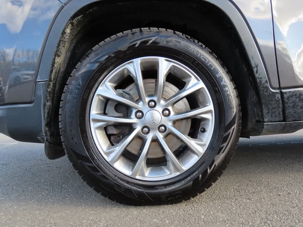 Thumbnail: 2019 Jeep Cherokee - 10