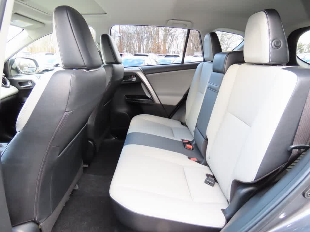 Thumbnail: 2017 Toyota RAV4 - 15