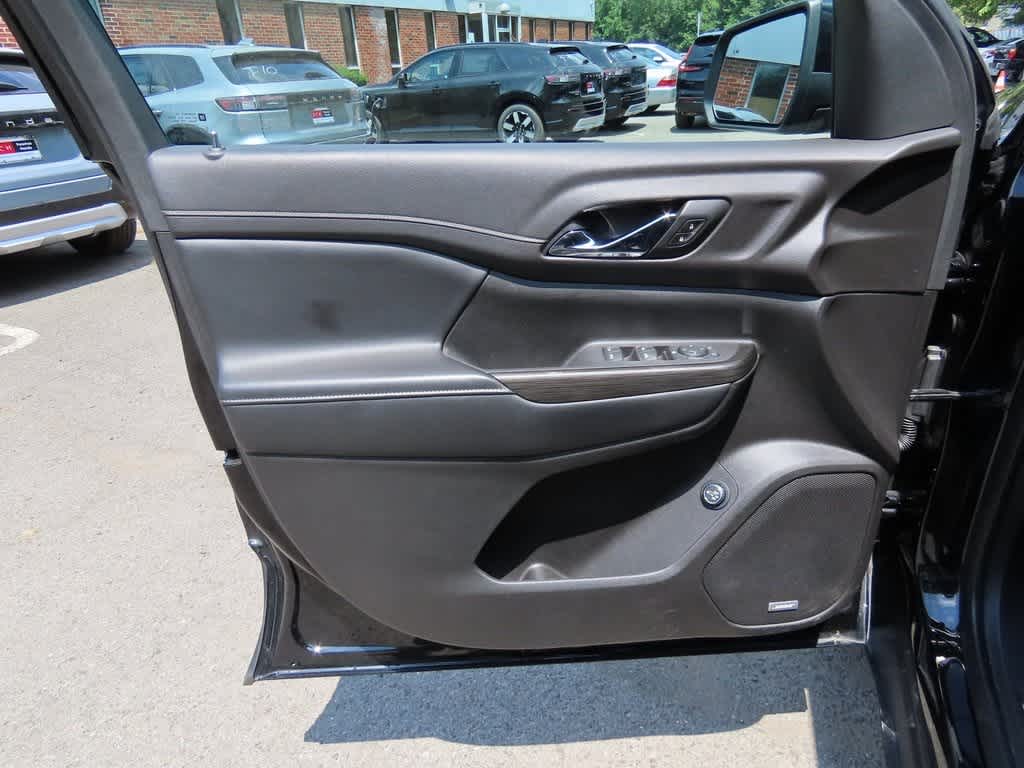 Thumbnail: 2020 GMC Acadia - 18