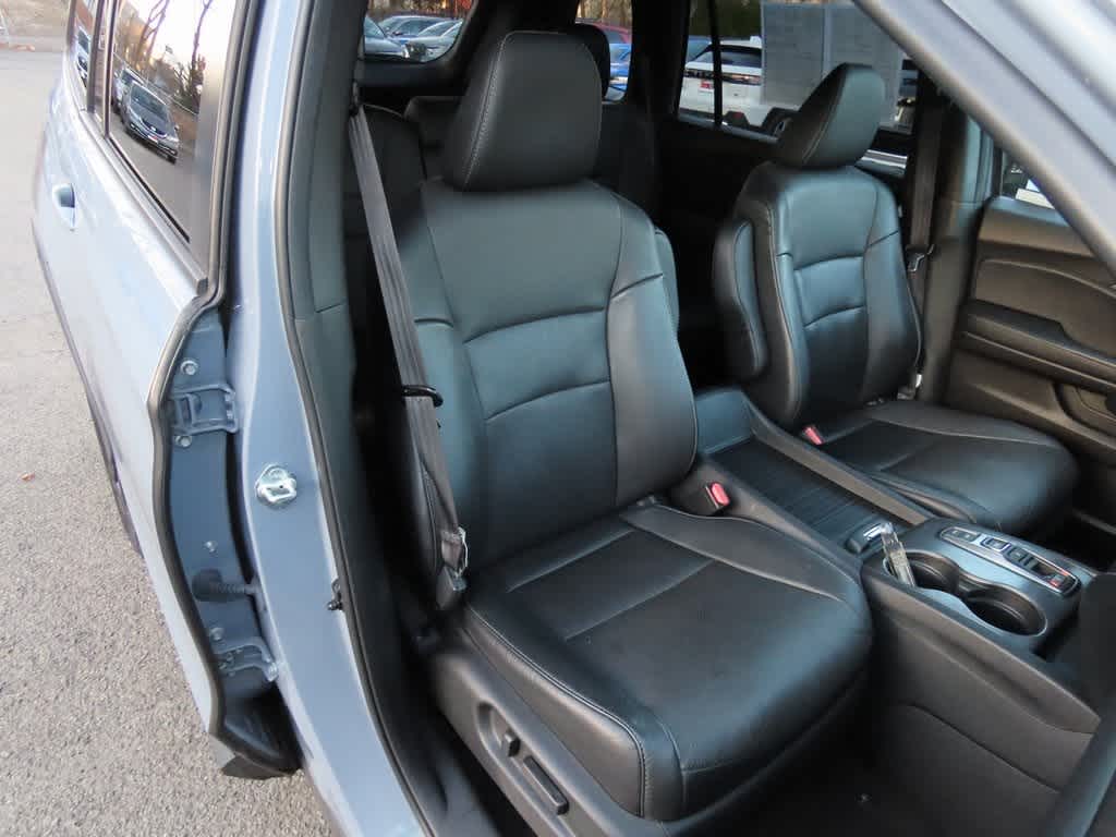 Thumbnail: 2022 Honda Passport - 16