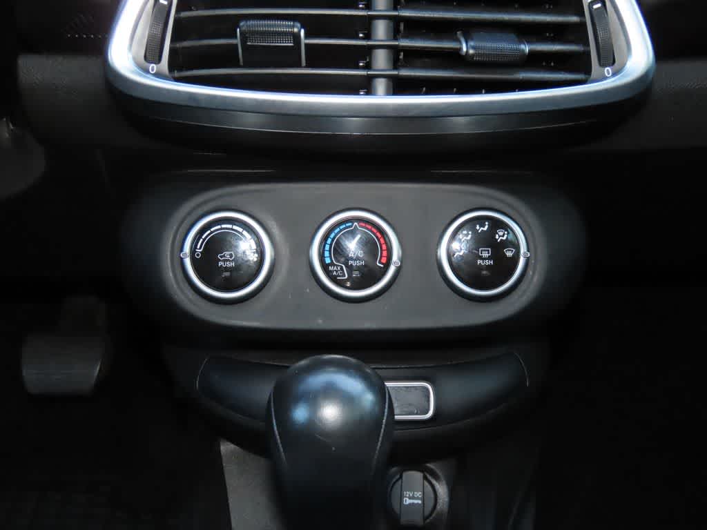 Thumbnail: 2016 Fiat 500X - 21