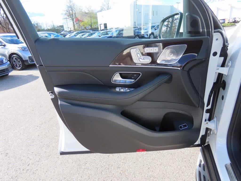 Thumbnail: 2024 Mercedes-Benz GLS - 19