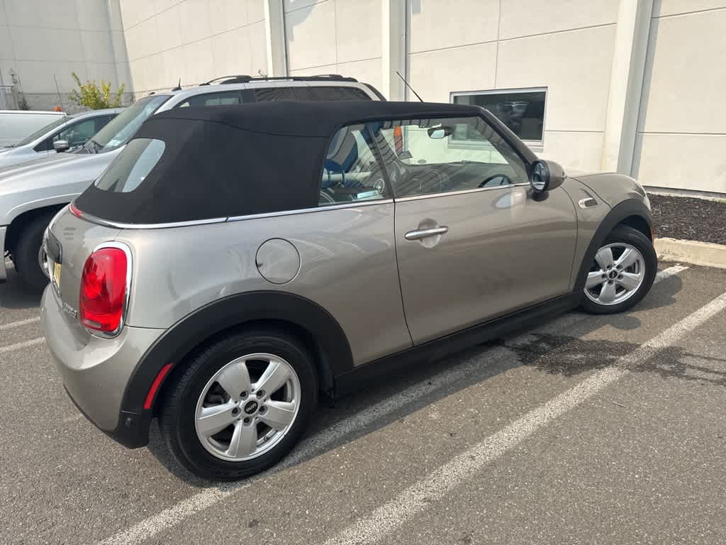 Thumbnail: 2016 MINI Cooper Convertible - 5
