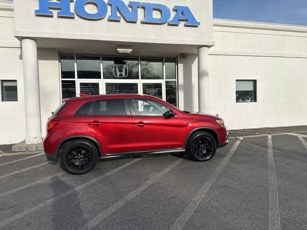 Thumbnail: 2017 Mitsubishi Outlander Sport - 14