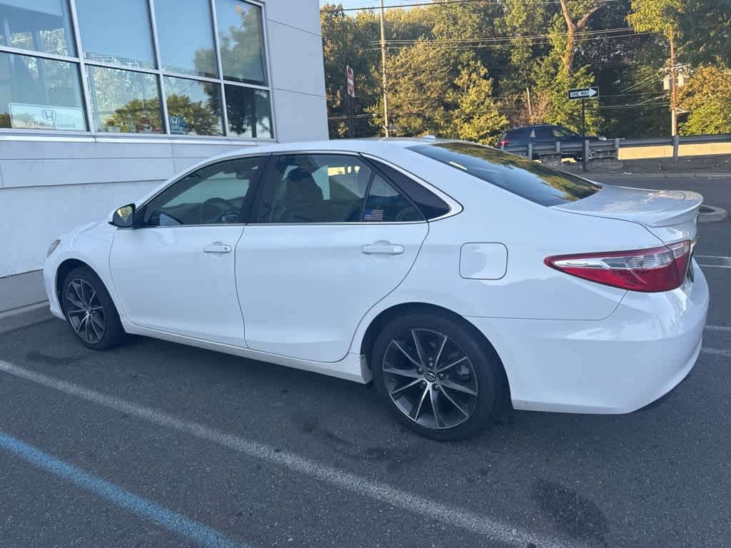 Thumbnail: 2017 Toyota Camry - 9