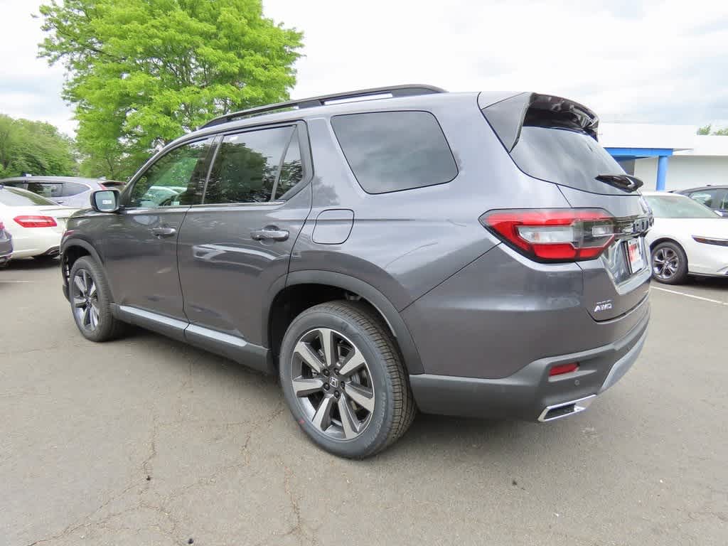 2025 Honda Pilot Touring 4