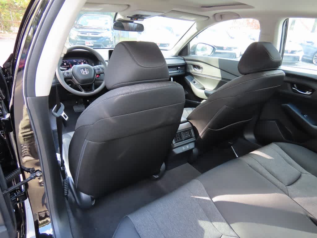 2025 Honda Accord SE 13