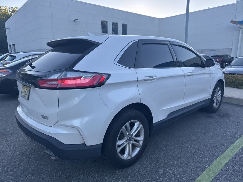 Thumbnail: 2019 Ford Edge - 8