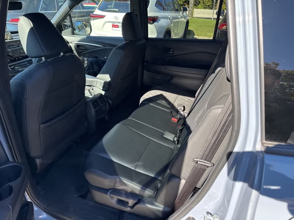 Thumbnail: 2022 Honda Passport - 17
