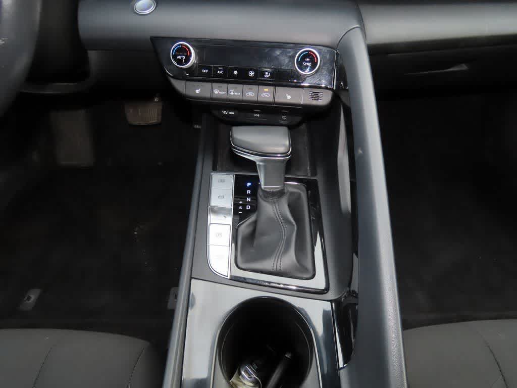 Thumbnail: 2022 Hyundai Elantra - 21