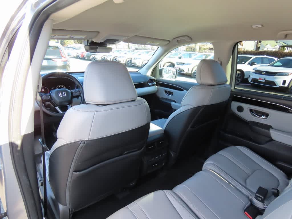 Thumbnail: 2024 Honda Pilot - 16