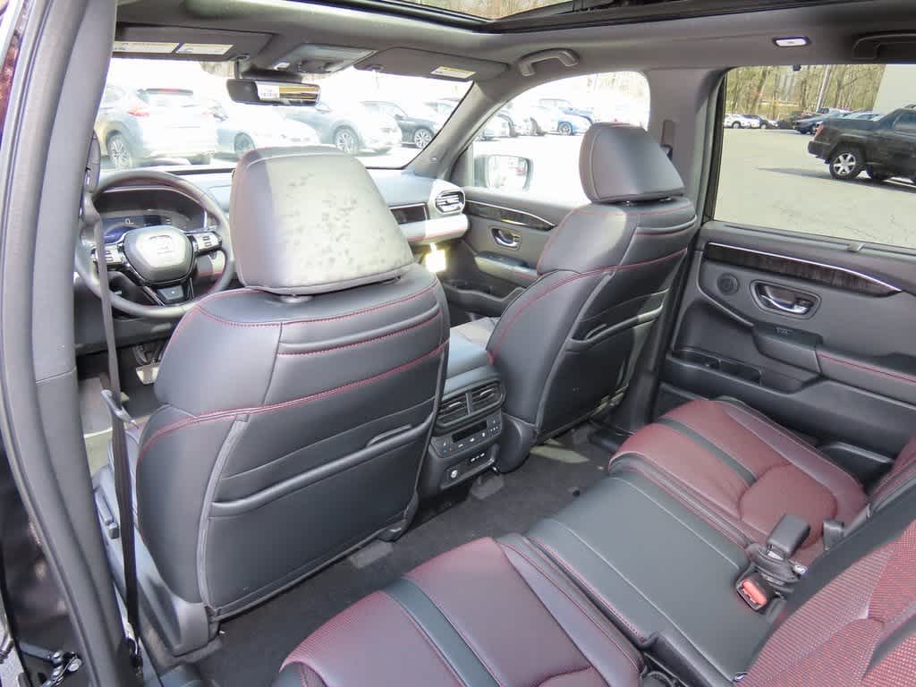 Thumbnail: 2025 Honda Pilot - 16