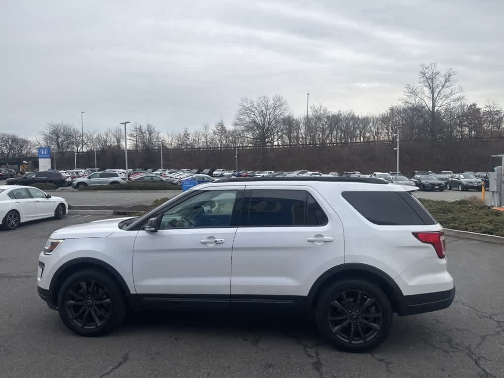 Thumbnail: 2018 Ford Explorer - 5