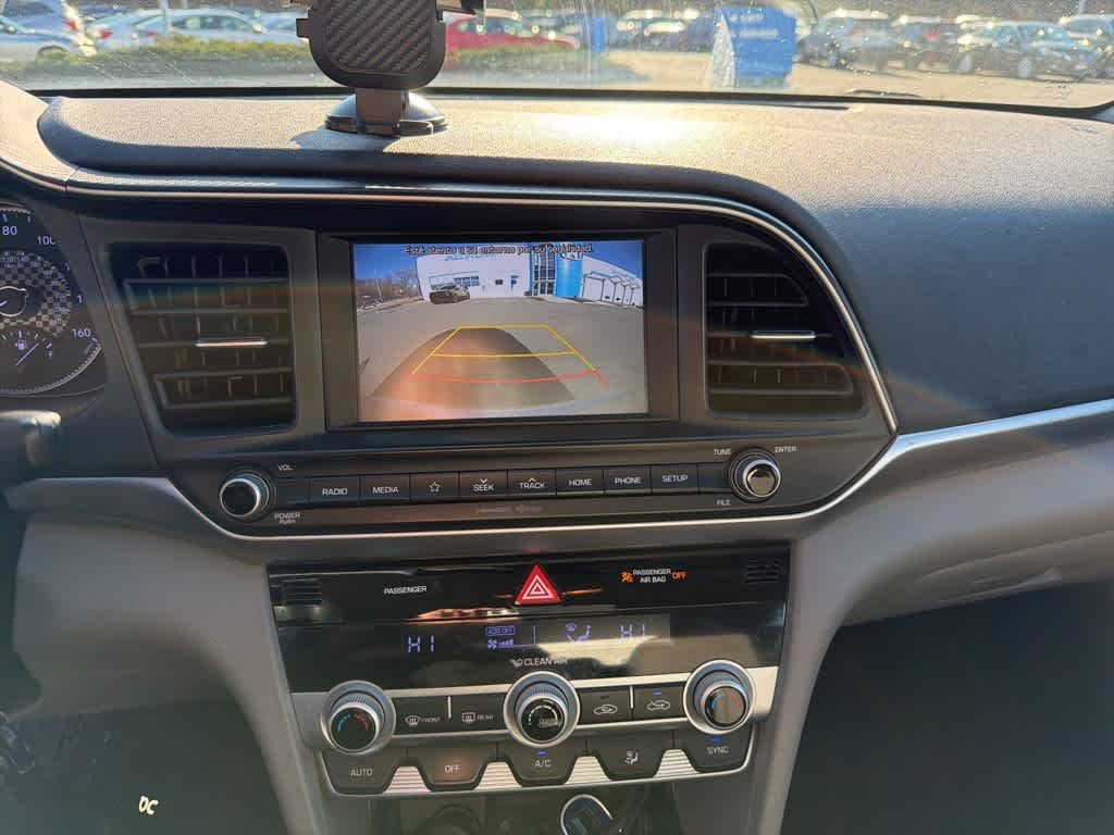 Thumbnail: 2020 Hyundai Elantra - 18