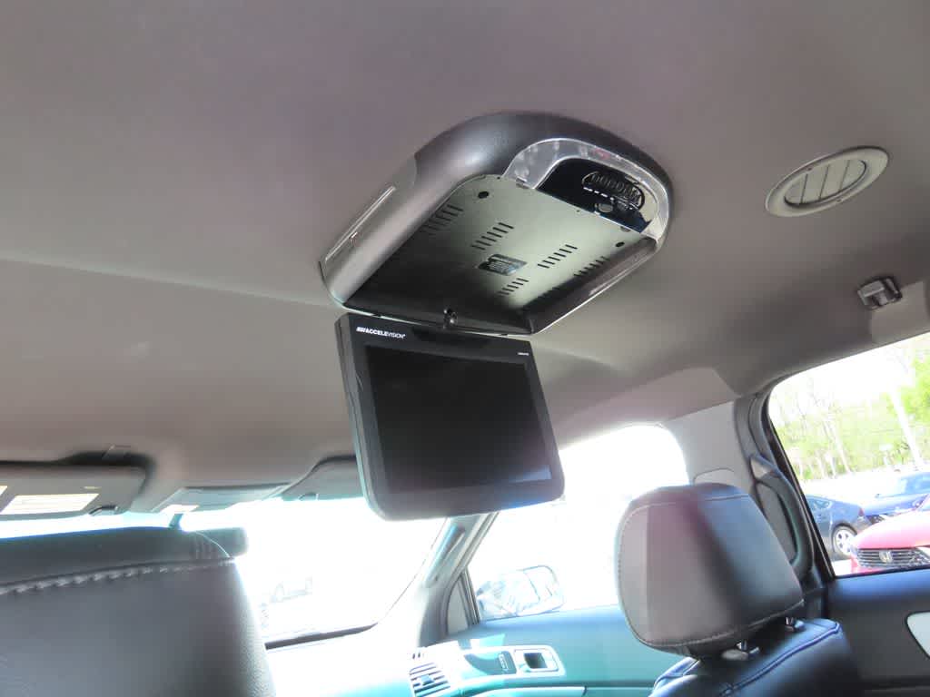 Thumbnail: 2013 Ford Explorer - 16