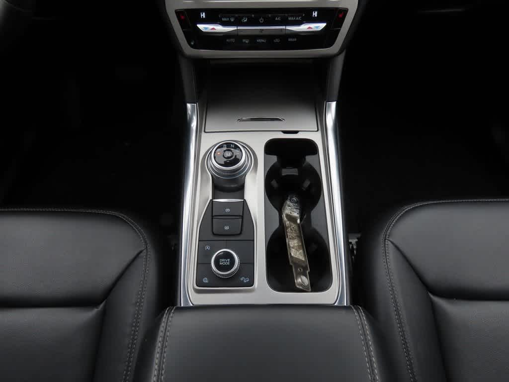 Thumbnail: 2020 Ford Explorer - 26