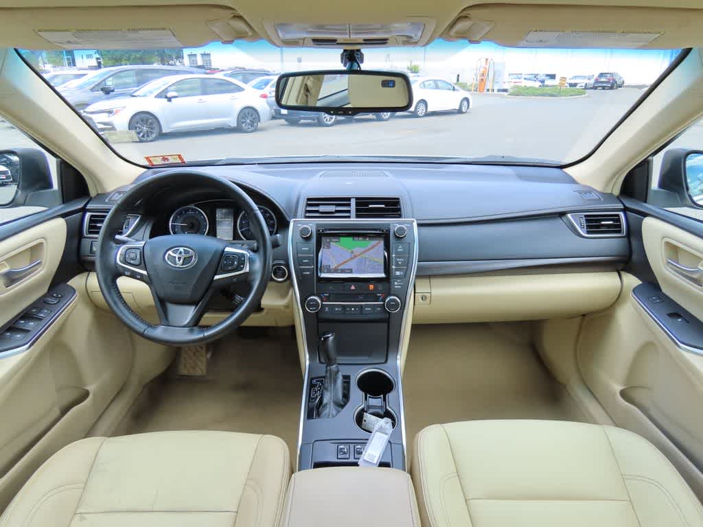 Thumbnail: 2015 Toyota Camry - 17