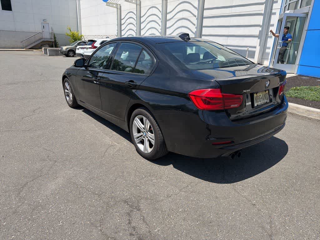 Thumbnail: 2016 BMW 3 Series - 11