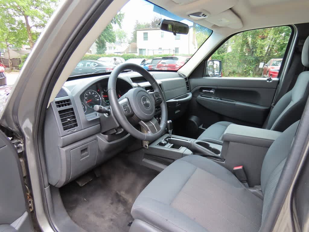 Thumbnail: 2012 Jeep Liberty - 2