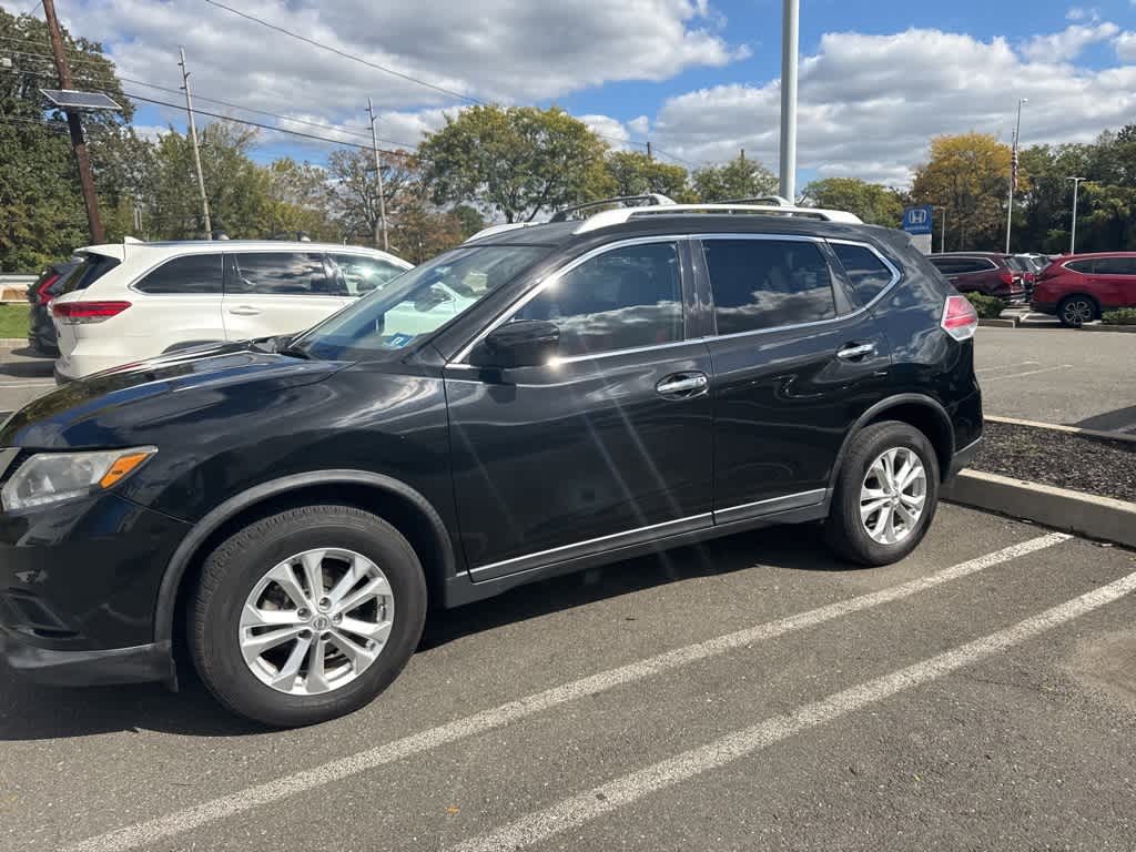 Thumbnail: 2016 Nissan Rogue - 4