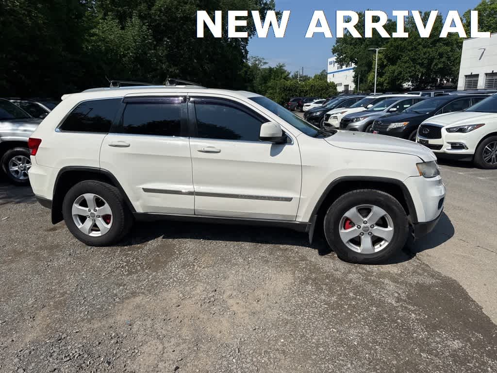 Thumbnail: 2011 Jeep Grand Cherokee - 10