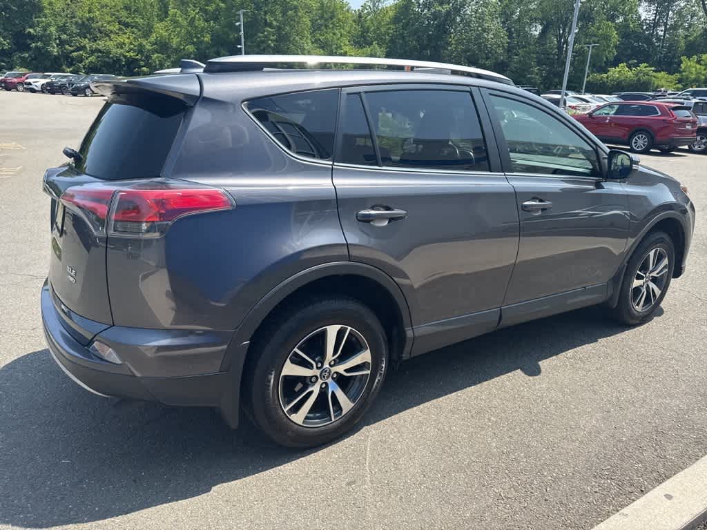2018 Toyota RAV4 XLE 15