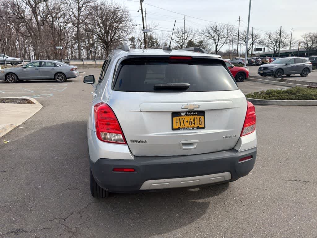 Thumbnail: 2016 Chevrolet Trax - 16