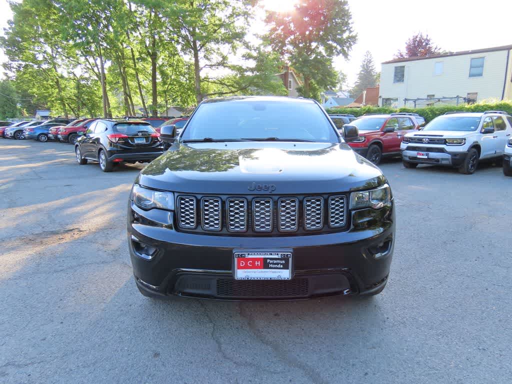 Thumbnail: 2017 Jeep Grand Cherokee - 6