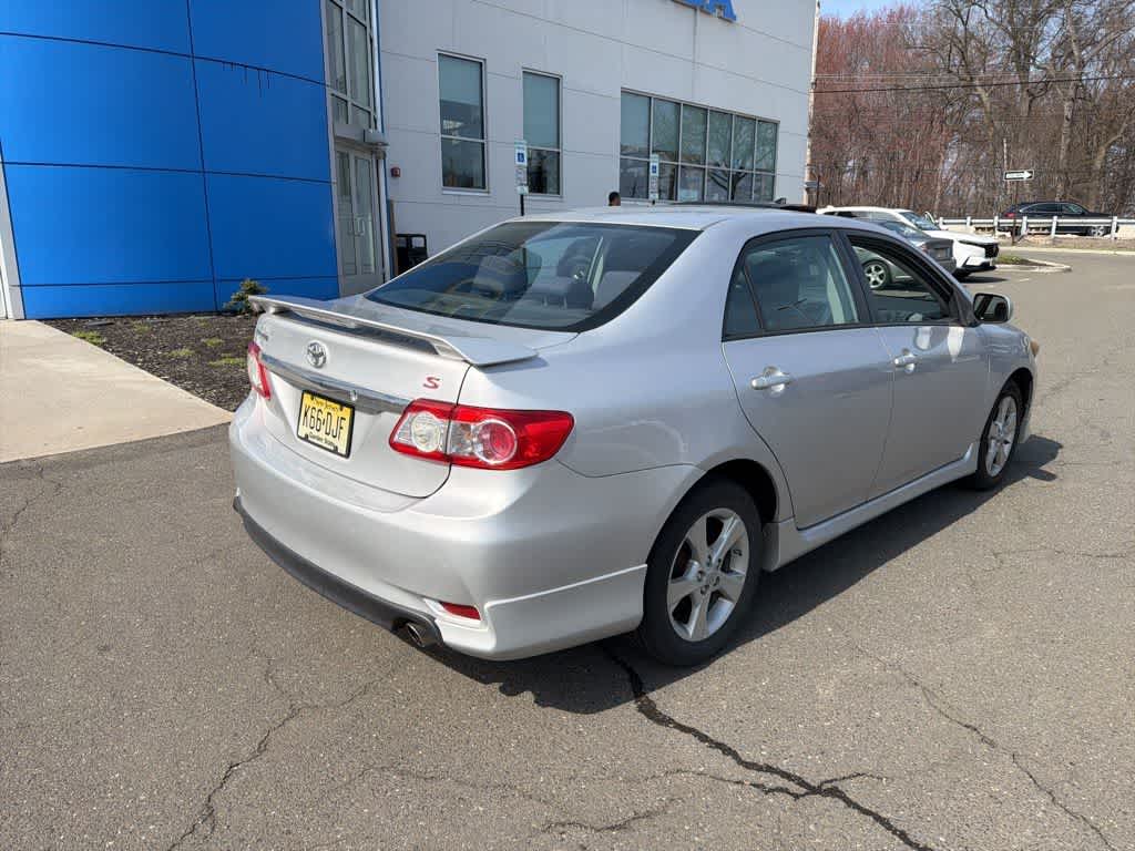 Thumbnail: 2011 Toyota Corolla - 12