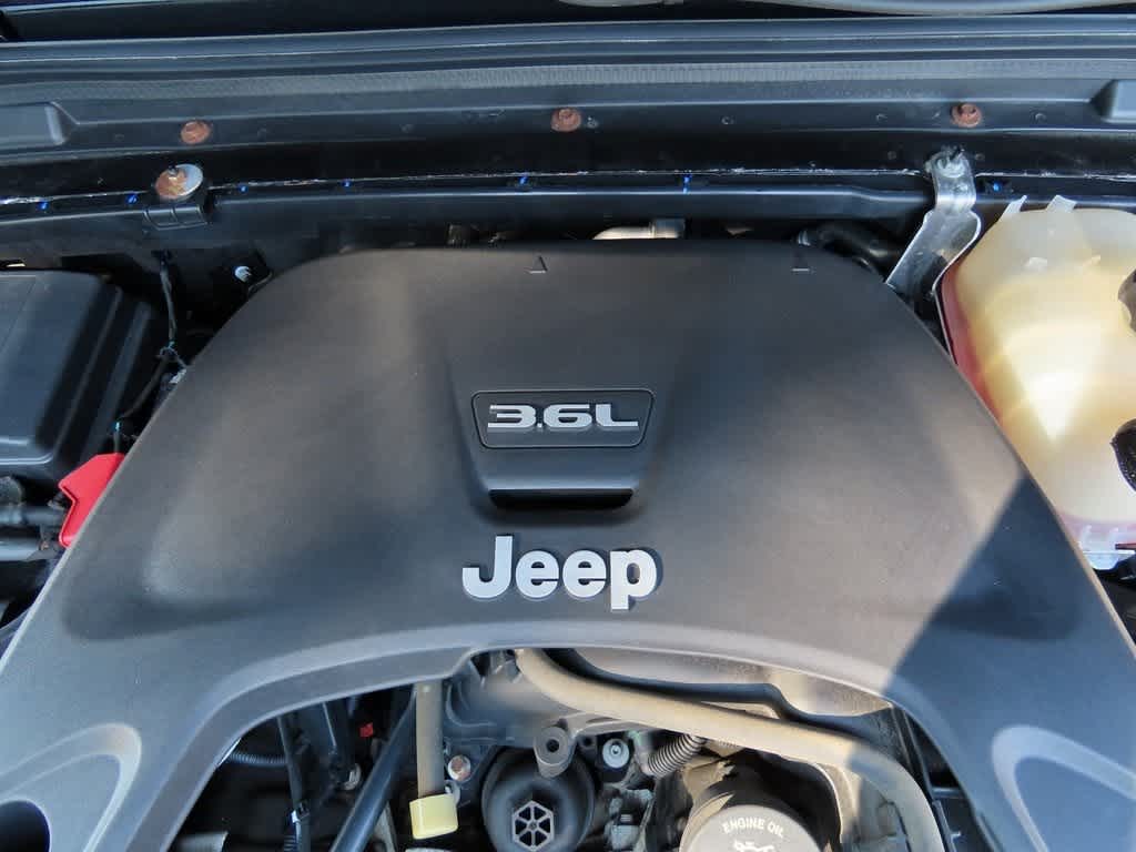 Thumbnail: 2020 Jeep Gladiator - 12