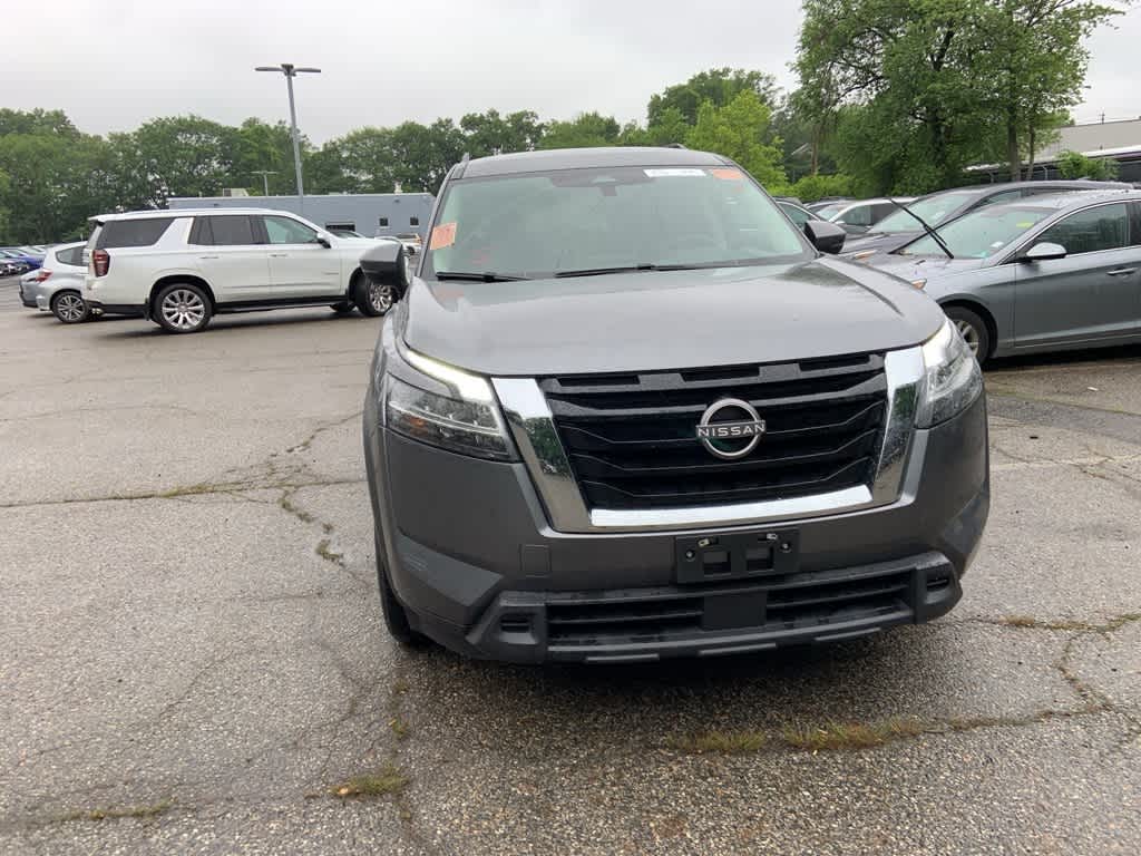2022 Nissan Pathfinder SV 16