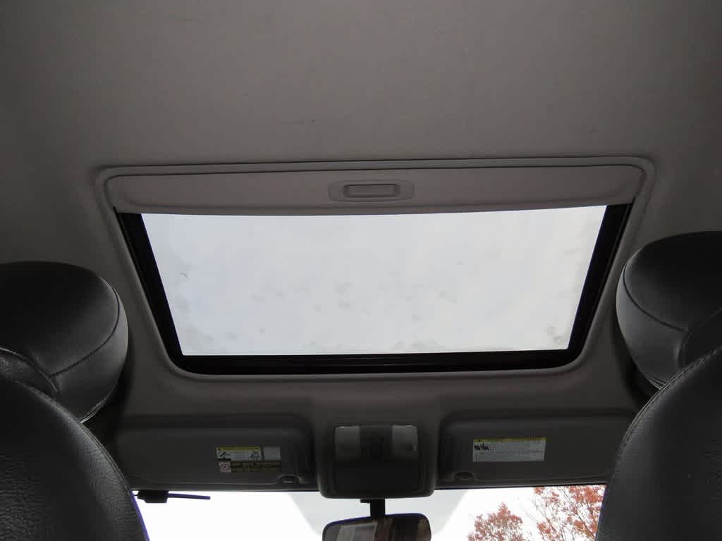 Thumbnail: 2011 Toyota RAV4 - 24