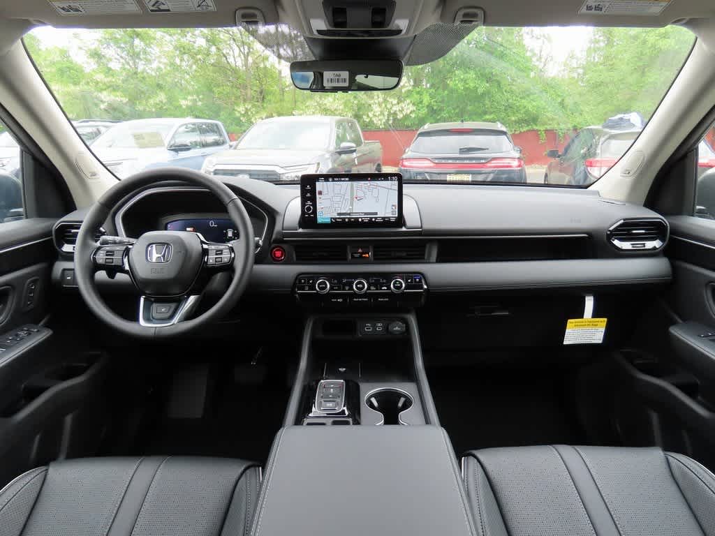 Thumbnail: 2025 Honda Pilot - 18