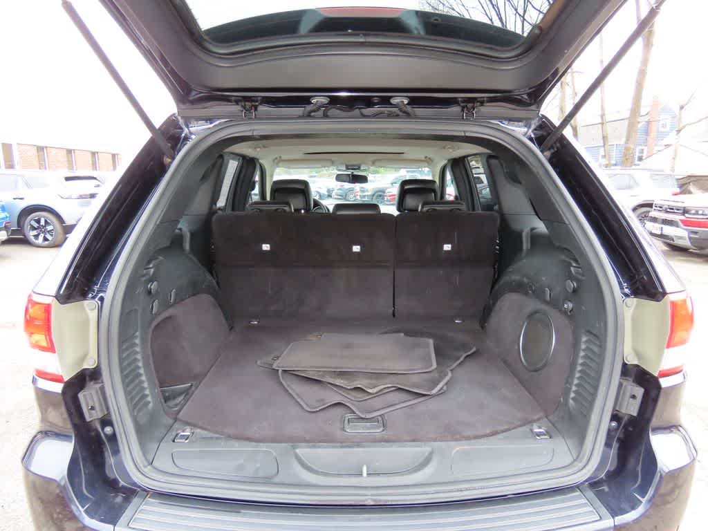 Thumbnail: 2011 Jeep Grand Cherokee - 11