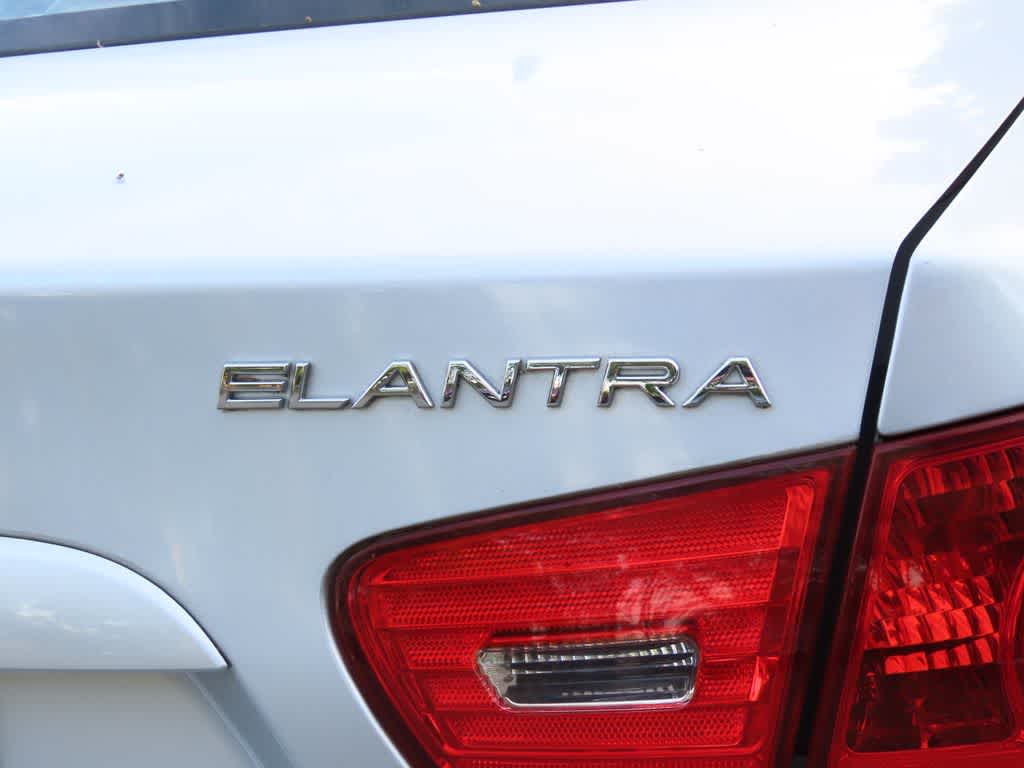 Thumbnail: 2009 Hyundai Elantra - 7