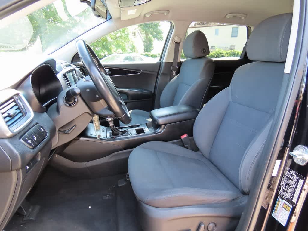 Thumbnail: 2019 Kia Sorento - 14
