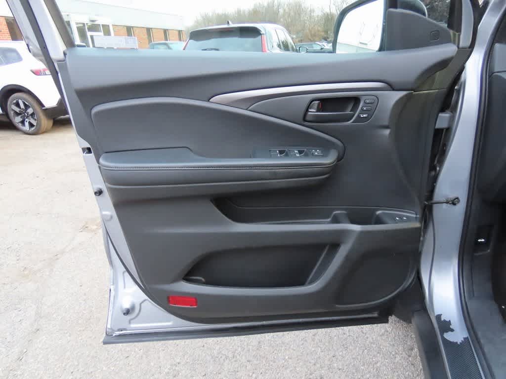 Thumbnail: 2022 Honda Passport - 14